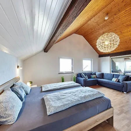 Charmant, Zentral, Nur 5 Gehminuten Vom Europa-park Apartment *